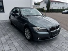 BMW Řada 3 3 Lim. 330i xDrive/Automatik/Navi/1.Hand