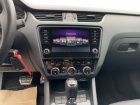 Škoda Octavia 2.0 TDI DSG RS LED NAV SHZ TEMP PDC 18