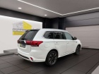 Mitsubishi Outlander PHEV Top 4WD 2.0 Plug-in Hybrid StandHZG Navi Lede