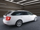 Škoda Octavia Combi RS BLACK DESIGN|DSG|LED|NAVI|ACC