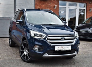 Ford Kuga Titanium 4x4  AUTOMATIK NAVI KLIMAAUT. LED