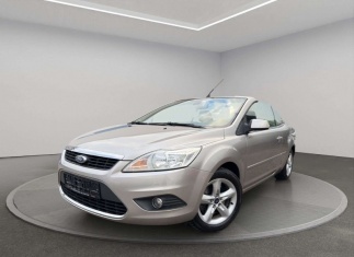 Ford Focus Cabrio AUTOM KLIMA 90TKM NAVI PDC TÜV NEU