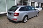 Škoda Octavia Combi 2,0 TDi Euro6, Navi, Teilleder, AHK, Style