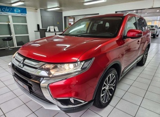 Mitsubishi Outlander Plus 4WD 7-Sitzer Kamera PDC AHK SHZ